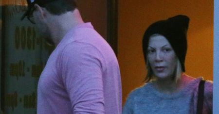 Tori Spelling: brak makijażu zdradził jej prawdziwy wygląd