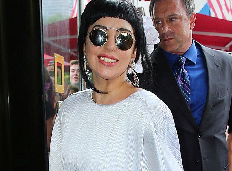 Lady Gaga w sukni ślubnej