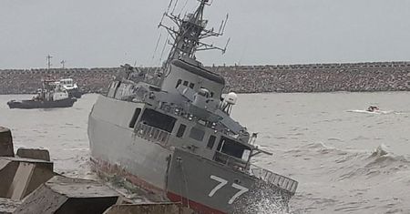 Iran kłamał w sprawie okrętu wojennego. Jest dowód, że jednostka poszła na dno w porcie