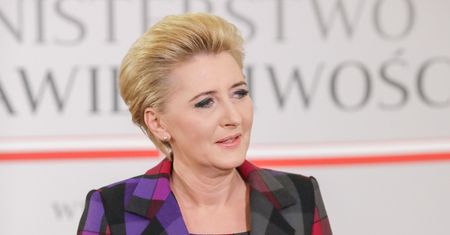 Agata Kornhauser-Duda zaskoczyła stylizacją. Wyraziste kolory