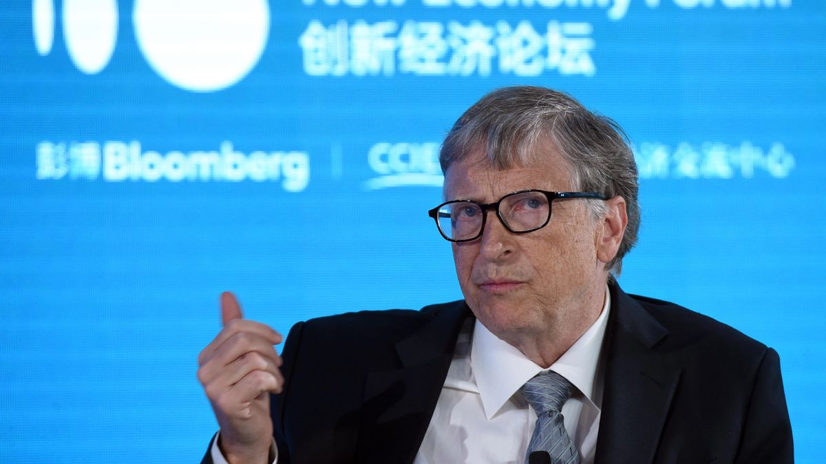 Bill Gates przeznaczy miliardy dolarów na nowe fabryki 7 potencjalnych szczepionek przeciwko koronawirusowi.