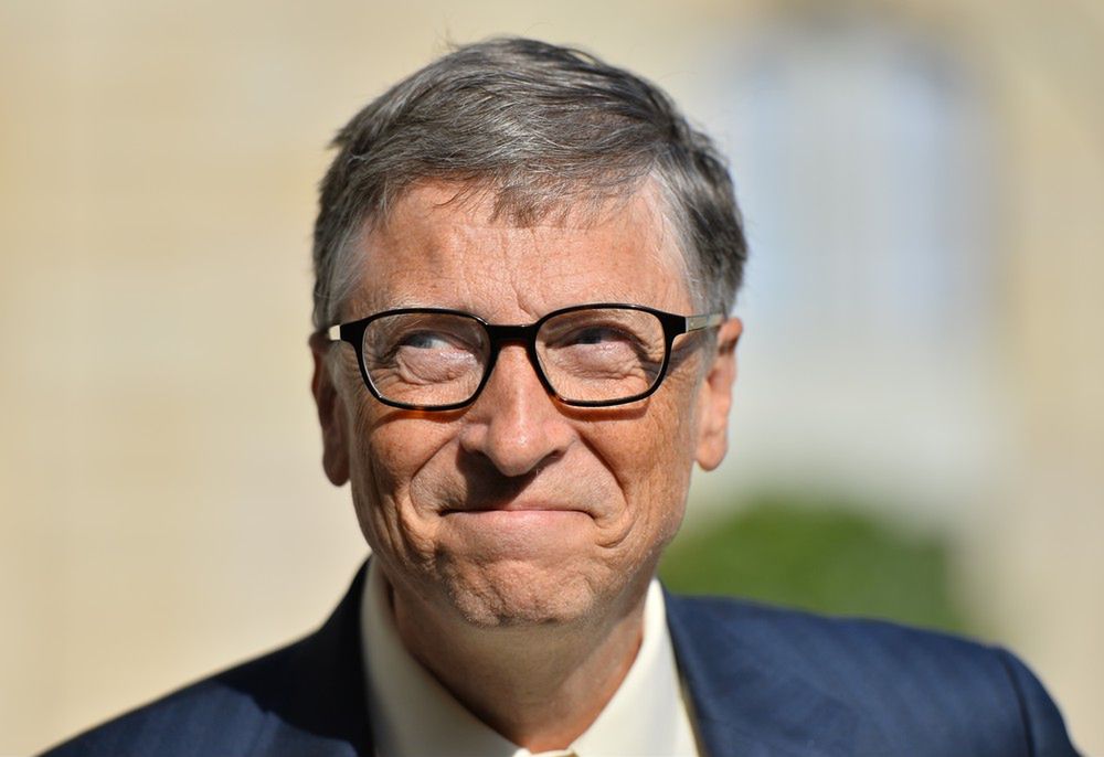 Bill Gates kupił elektryczne Porsche Taycan. Nie wszystko mu się w nim podoba