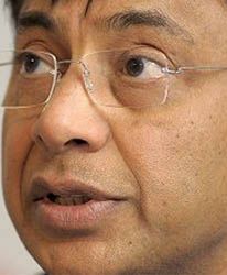 Jeden z najbogatszych ludzi świata prosi o pomoc