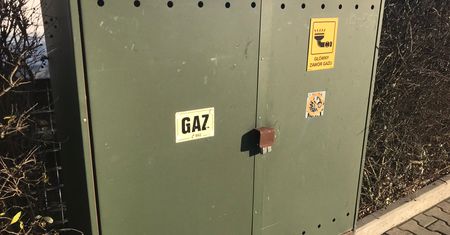 Tragedia w Szczyrku. Jak znaleźć gazociąg? Tłumaczymy oznaczenia