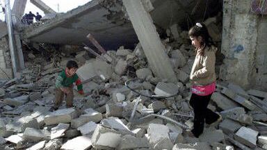 Ruiny budynku w Strefie Gazy