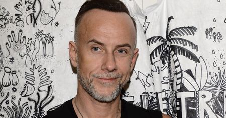 Nergal nostalgiczny. Kolejne zdjęcie sprzed lat, tym razem z tatą