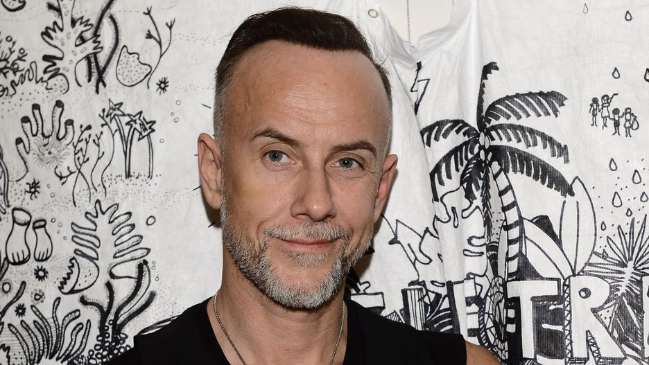 Adam Nergal Darski należy do tych mężczyzn, którzy z wiekiem wyglądają coraz lepiej