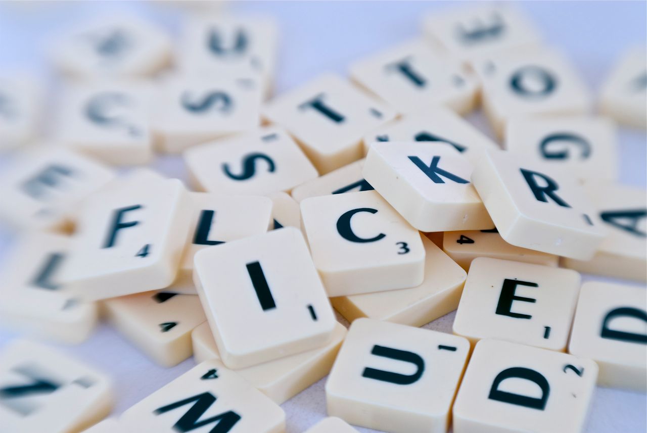 Czy potrafisz rozszyfrować skróty: SMS, BMW, VOD? Sprawdź się