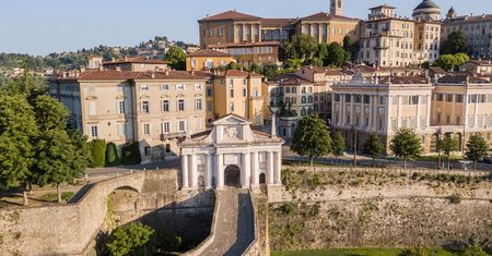 Bergamo. Koniec z darmowym internetem w miejscach publicznych