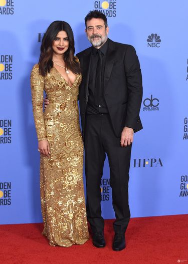 Priyanka Chopra w kreacji Ralph Lauren  i Jeffrey Dean Morgan - Złote Globy 2017