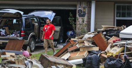 Trump podpisał ustawę. Miliardy dla ofiar huraganu Harvey
