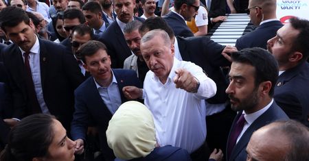 Austria zamyka meczety. Recep Tayyip Erdogan:  to krok wciągający świat w nową wojnę religijną