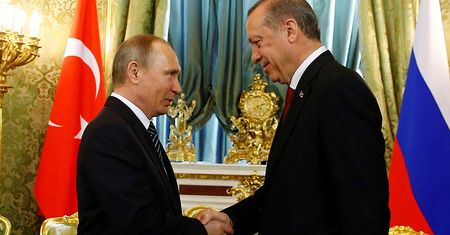 Konflikt Turcji z Zachodem. "Wprost w objęcia Rosji"