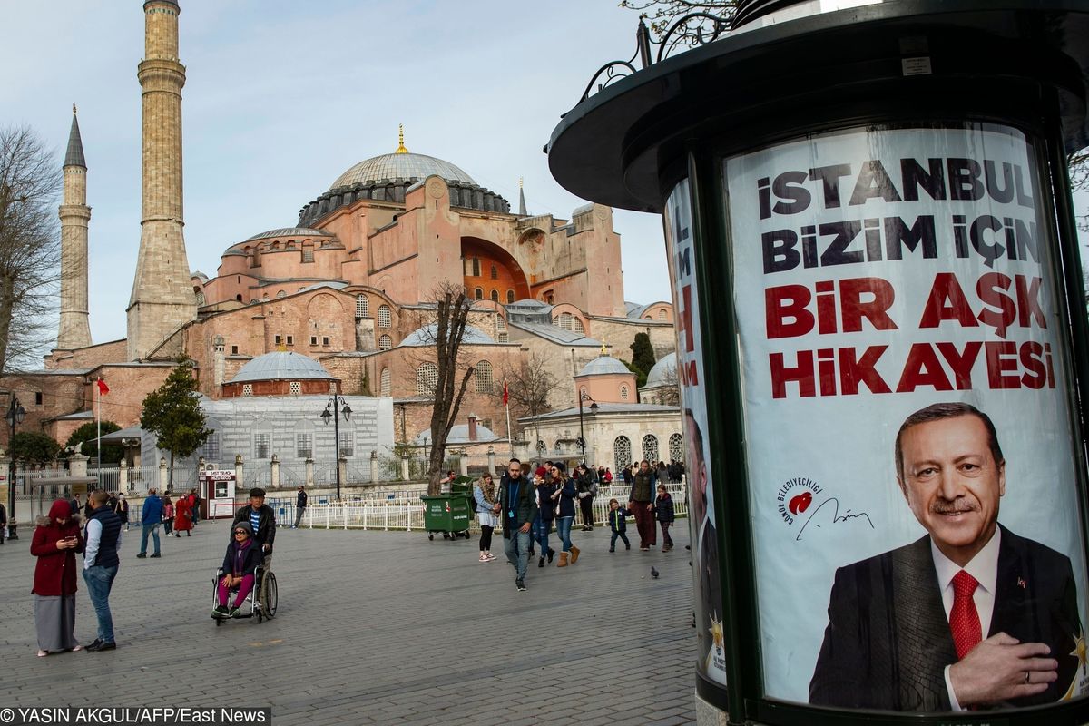 Erdogan chce przekształcić Hagia Sophię w meczet. To odwet wobec USA