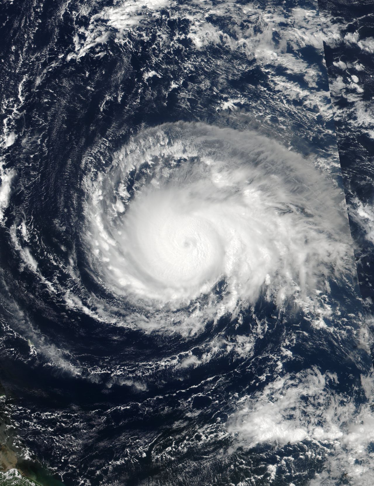 Jest już tak potężny jak Katrina. Huragan Irma nadciąga na USA i Karaiby