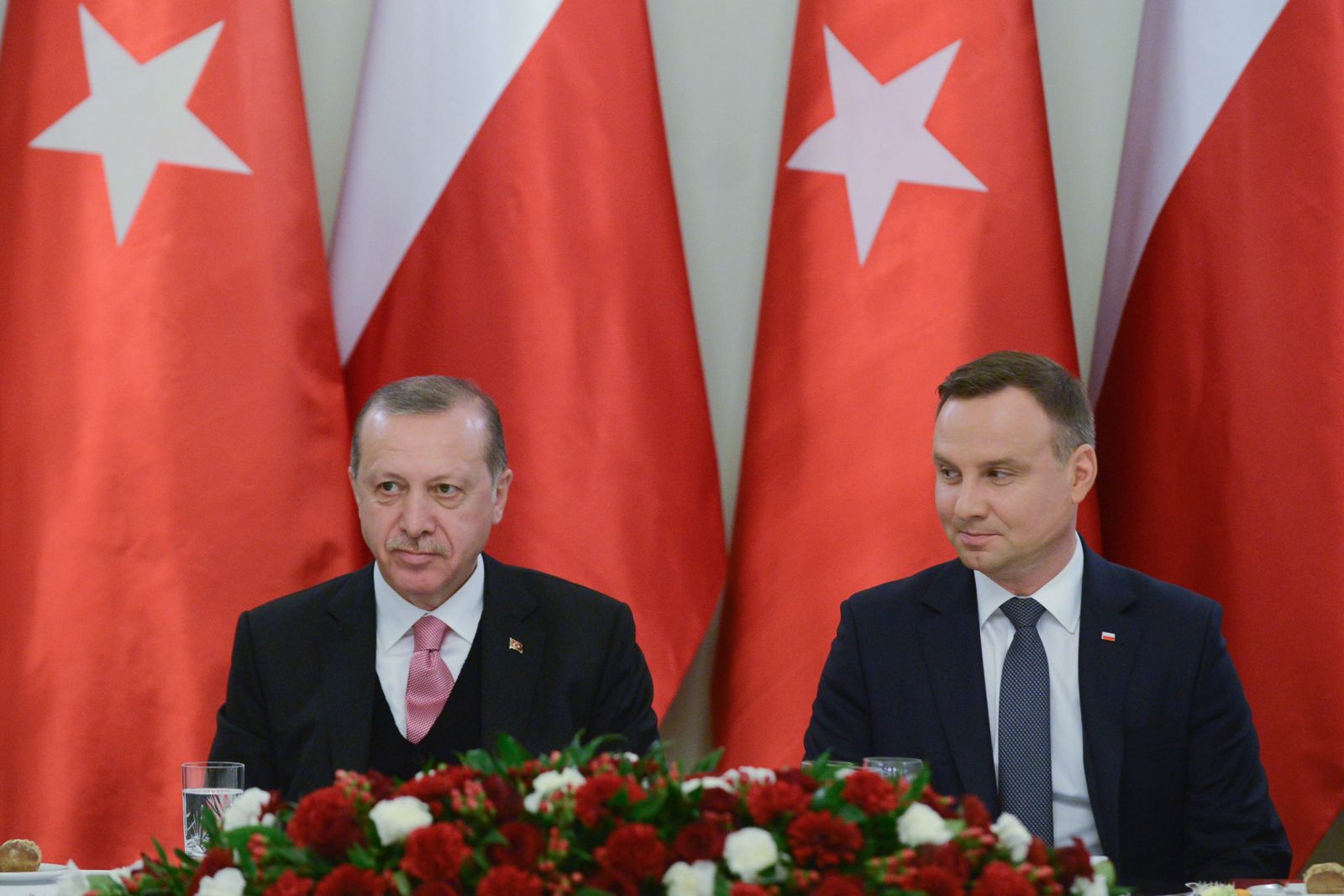 Prezydent Turcji na pożegnalnym obiedzie u Andrzeja Dudy w Pałacu Prezydenckim 