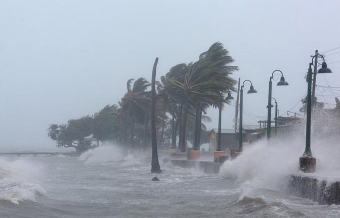 "Irma" od środka. Przerażające nagrania mieszkańców Florydy