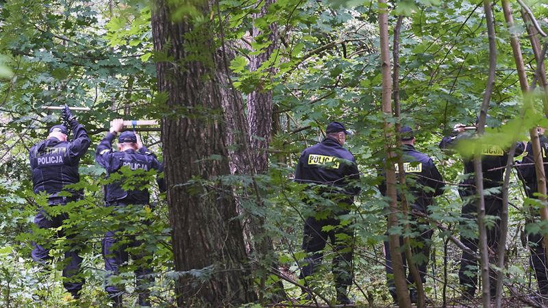 Policja w pasie nadmorskim gdańskiego parku Reagana podczas przeszukiwania terenu