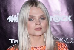 Margaret w normalnej sukience na imprezie. Dopiero teraz widać jaka jest zgrabna