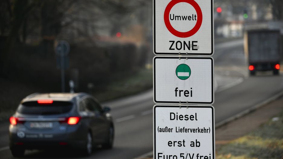 Według Światowej Organizacji Zdrowia spaliny diesla przyczyniają się do chorób płuc i zachorowań na raka