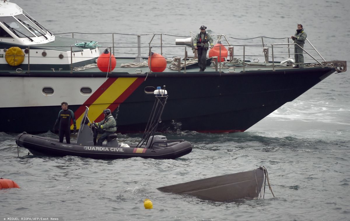 Hiszpania. 3 tony kokainy na pokładzie łodzi podwodnej. Służby szukają członka załogi