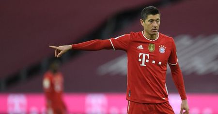 Robert Lewandowski nie będzie mógł grać przez około 4 tygodnie.