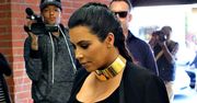 Pierwsze zdjęcia Kim Kardashian po porodzie! Paparazzi przyłapali gwiazdę jak wychodzi od lekarza i niesie na rękach Nori