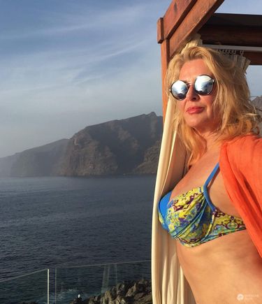 Majka Jeżowska pręży się w bikini na Wyspach Kanaryjskich