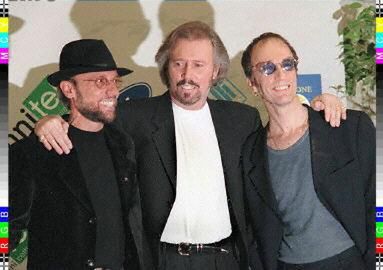 Muzycy The Animals i Bee Gees zagrają na rzecz ofiar