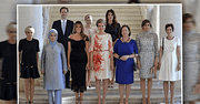 To zdjęcie pierwszym dam przejdzie do historii! Tym razem to nie Melania Trump skradła show