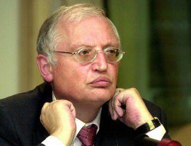 Verheugen broni Polski, oskarża Erikę Steinbach