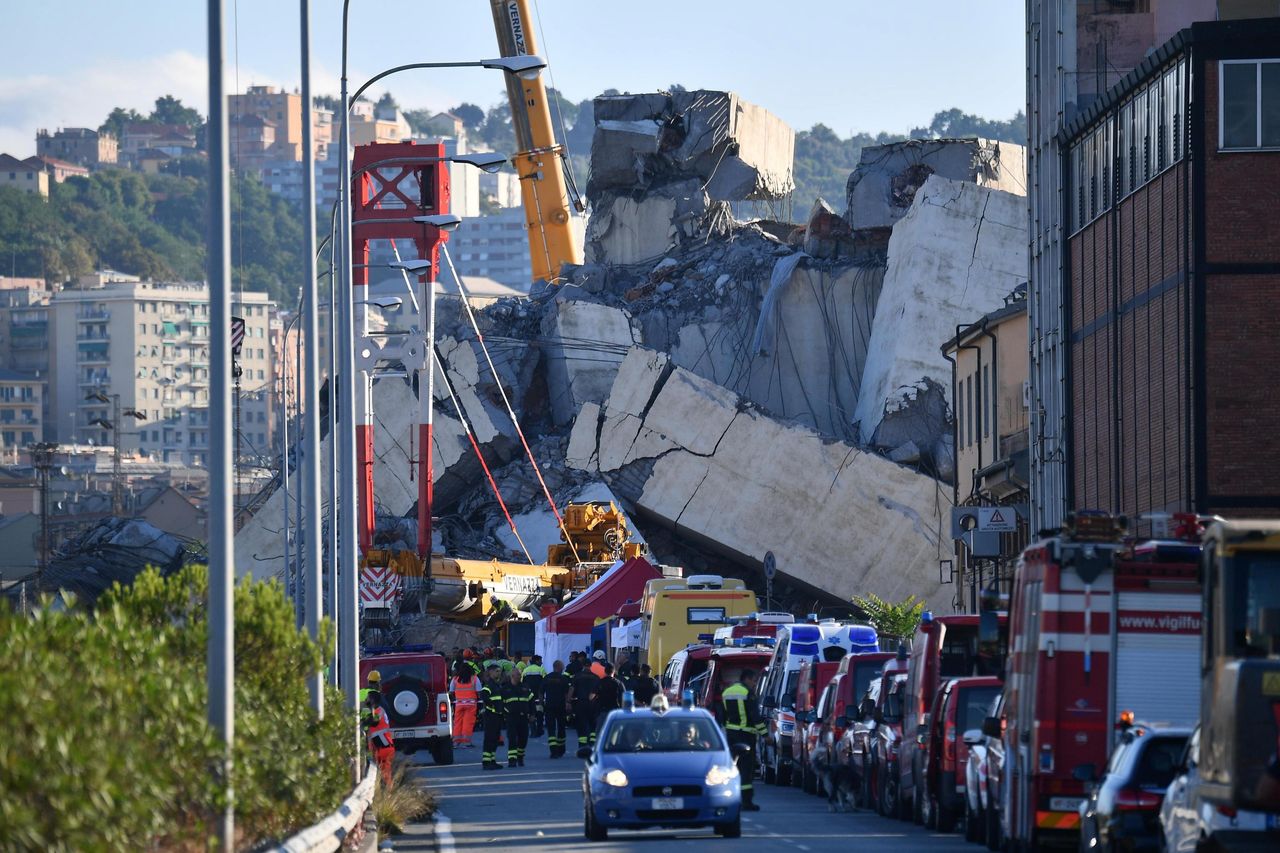 Katastrofa wiaduktu w Genui. Mrożąca krew w żyłach relacja kierowcy. "Byłem śmiertelnie przerażony"