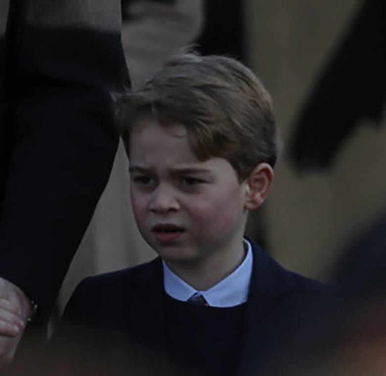 Książę George w drodze na mszę świąteczną