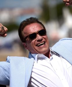 Arnold Schwarzenegger ma przystojnego syna! Paparazzi złapali go na zakupach z mamą  i dziewczyną