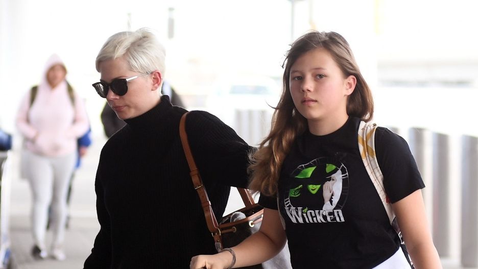 Michelle Williams i Matilda Ledger na lotnisku 