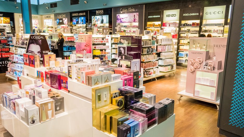 Najwięcej pieniędzy zostawiamy w sieciowych drogeriach i perfumeriach