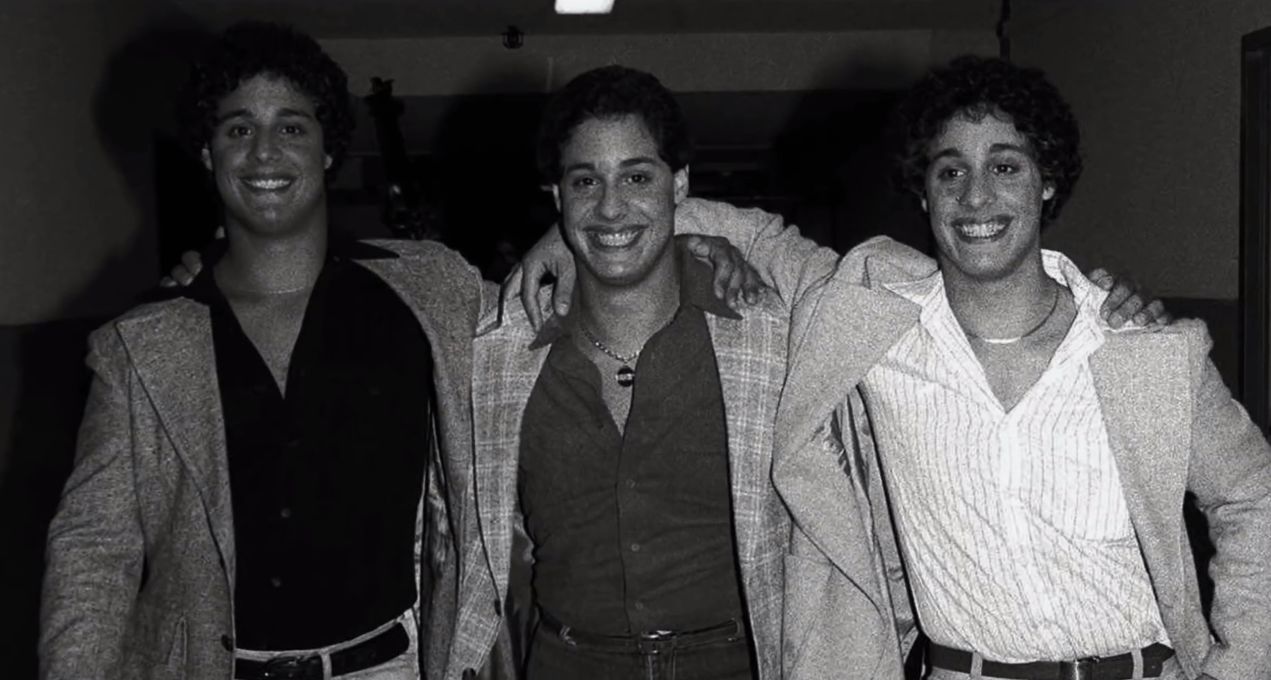 Bracia z filmu dokumentalnego "Three Identical Strangers" (2018)