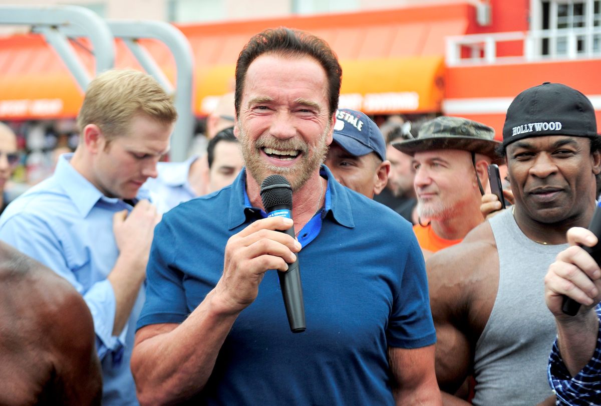 Arnold Schwarzenegger twoim trenerem personalnym. Doradza w sieci