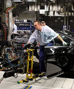 Branża motoryzacyjna jedzie na rezerwie - brakuje pracowników w Polsce