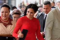 Pierwsza poważniejsza wpadka Meghan. Zapomniała odciąć metkę od sukienki