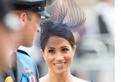 Księżna Meghan na obchodach stulecia RAF. Pojawiła się cała w czerni