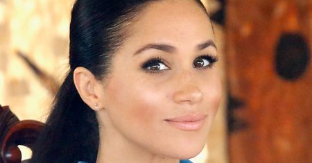 Księżna Meghan nie założyła butów. Odsłoniła pooperacyjną bliznę