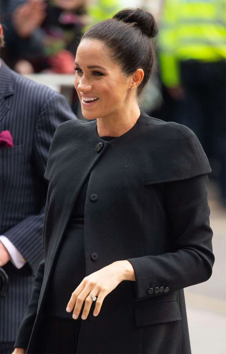 Stylizacja Meghan Markle na spotkaniu ze studentami
