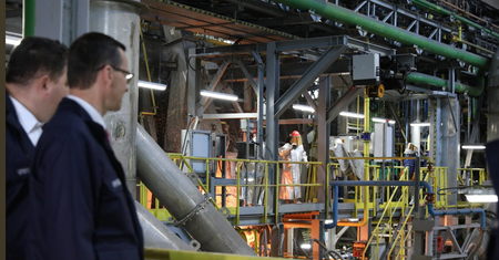 KGHM uruchomił piec WTR w Hucie Miedzi Legnica. Premier: oto przykład reindustrializacji