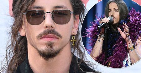 Michał Szpak poważnie choruje! Do mediów trafił oficjalny komunikat! Co się dzieje z artystą?