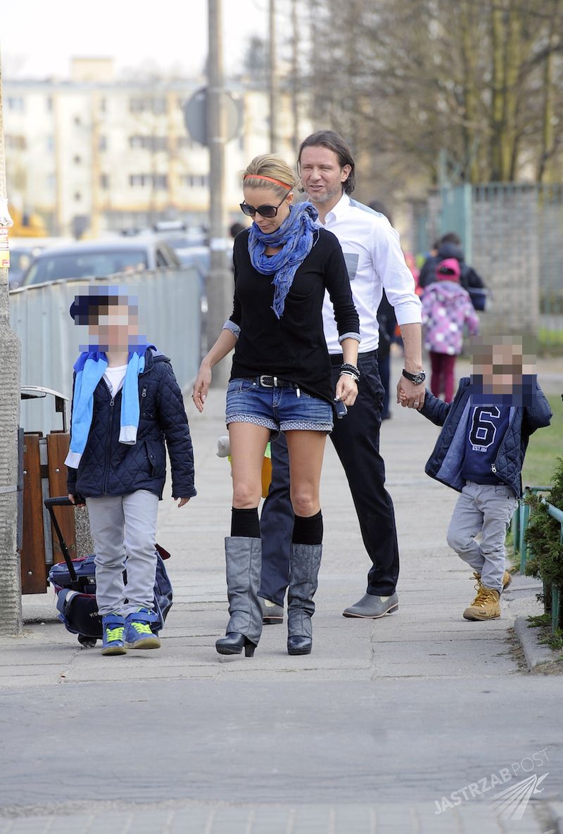 Małgorzata Rozenek i Radosław Majdan z dziećmi - zdjęcia paparazzi