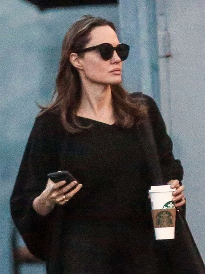 Angelina Jolie z córką Vivienne Jolie-Pitt w dojo karate