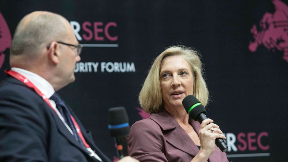 Melissa Hathaway na konferencji CYBERSEC17 w Krakowie.