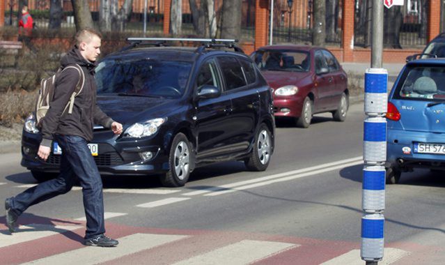 Przewinienia kierowców i pieszych wobec siebie bywają kosztowne