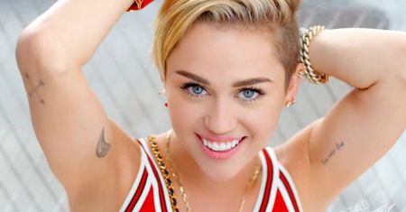Miley Cyrus wreszcie otwarcie przyznała, jaką ma orientację seksualną [wideo]
